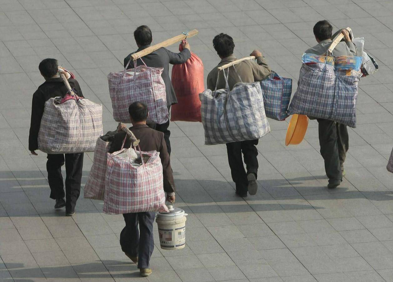 豆赚怎么挣钱快-农村“走亲赚钱”风气日盛，几十块钱礼品能赚几百块，这合适吗？